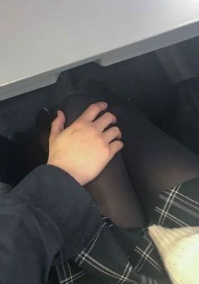 破苞出血第一次_720高清在线观看